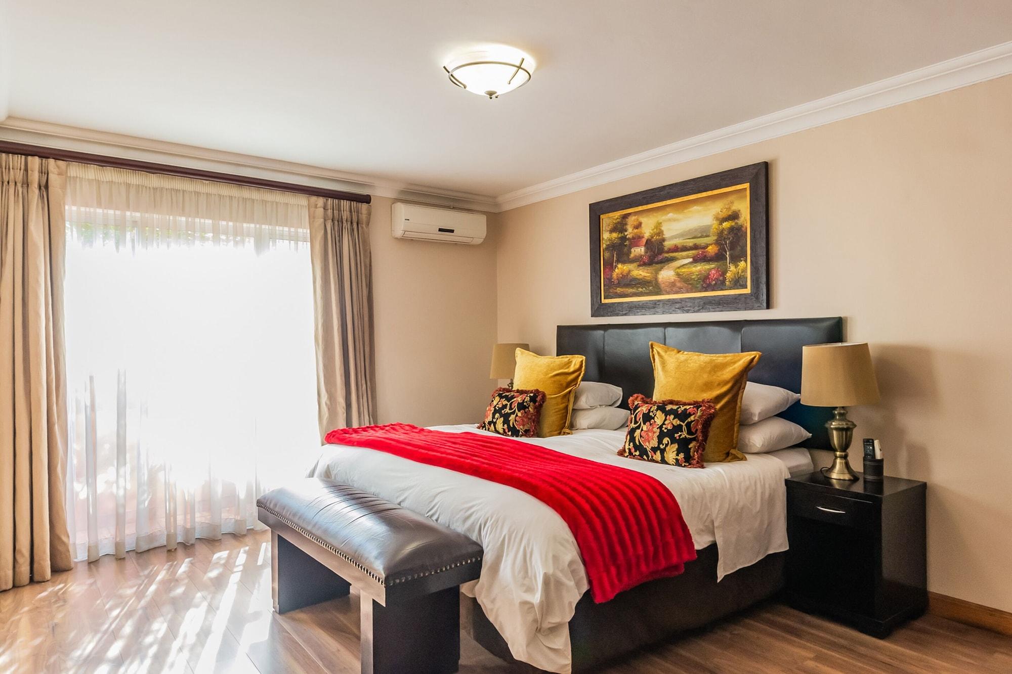 Sunward Park Guest House & Conference Center Boksburg Buitenkant foto