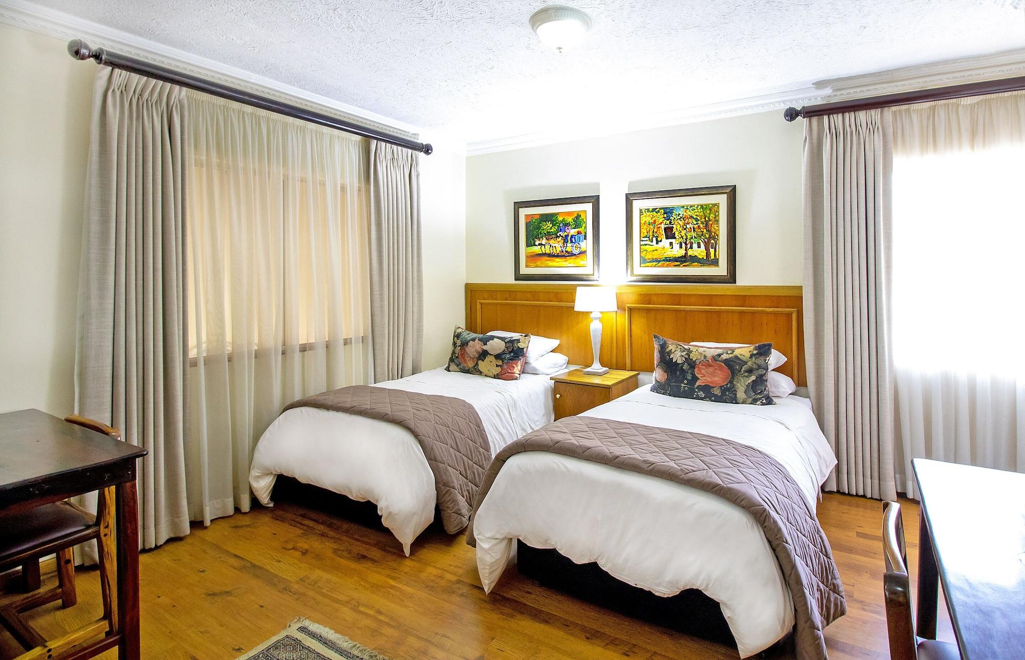 Sunward Park Guest House & Conference Center Boksburg Buitenkant foto
