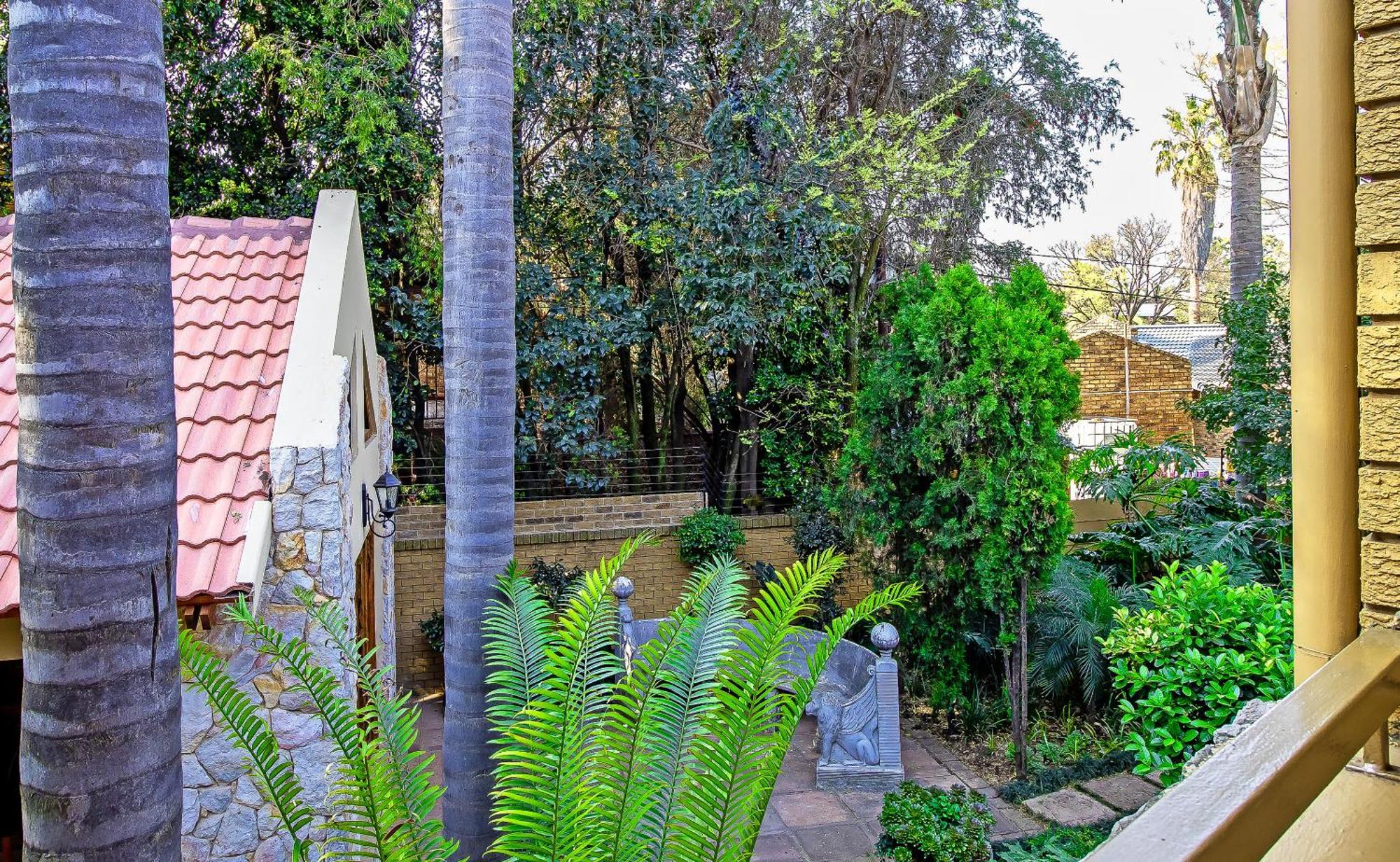 Sunward Park Guest House & Conference Center Boksburg Buitenkant foto