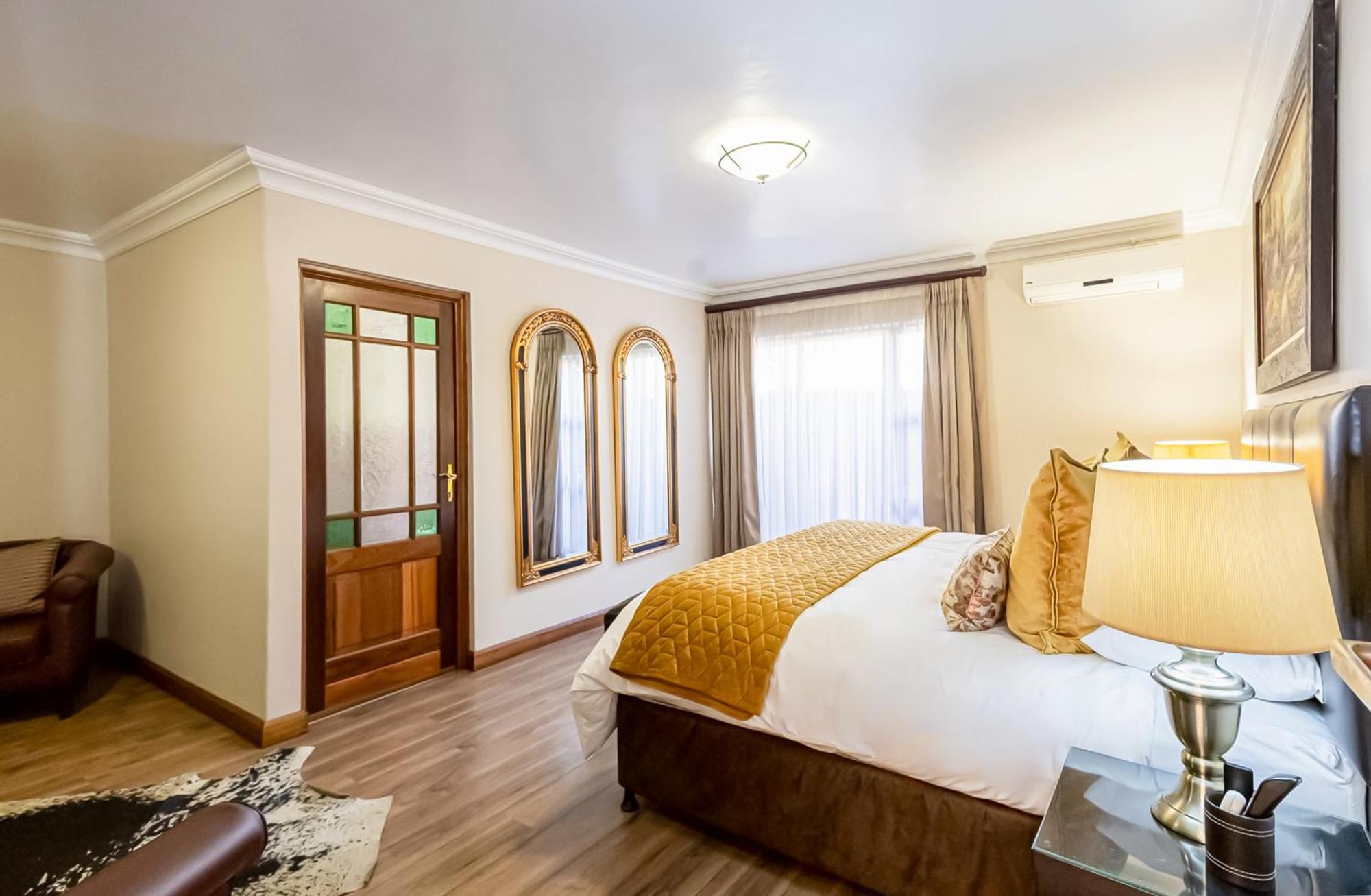 Sunward Park Guest House & Conference Center Boksburg Buitenkant foto