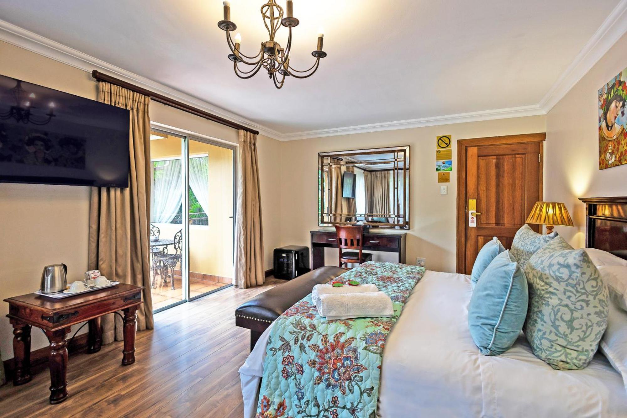 Sunward Park Guest House & Conference Center Boksburg Buitenkant foto