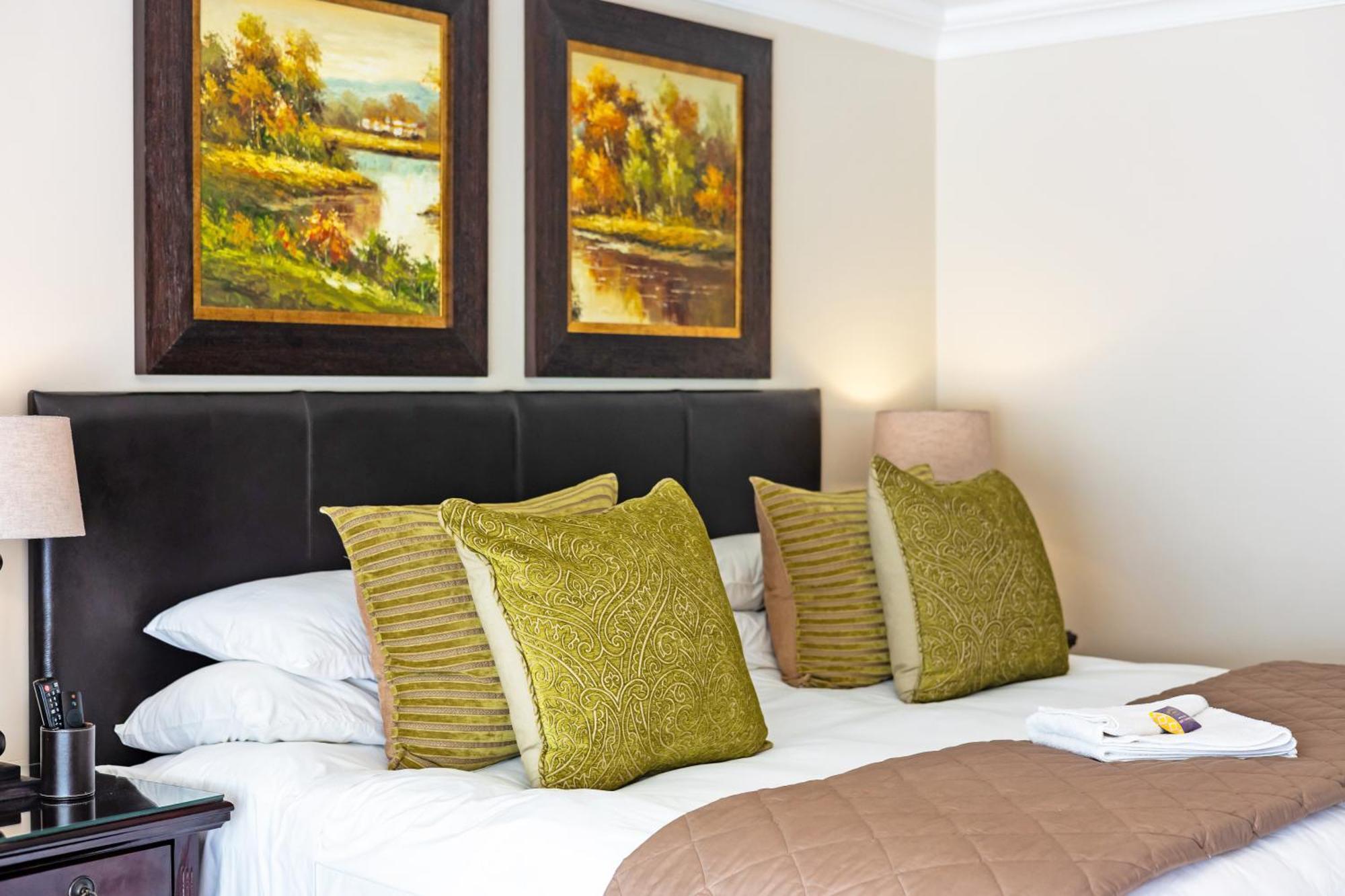 Sunward Park Guest House & Conference Center Boksburg Buitenkant foto