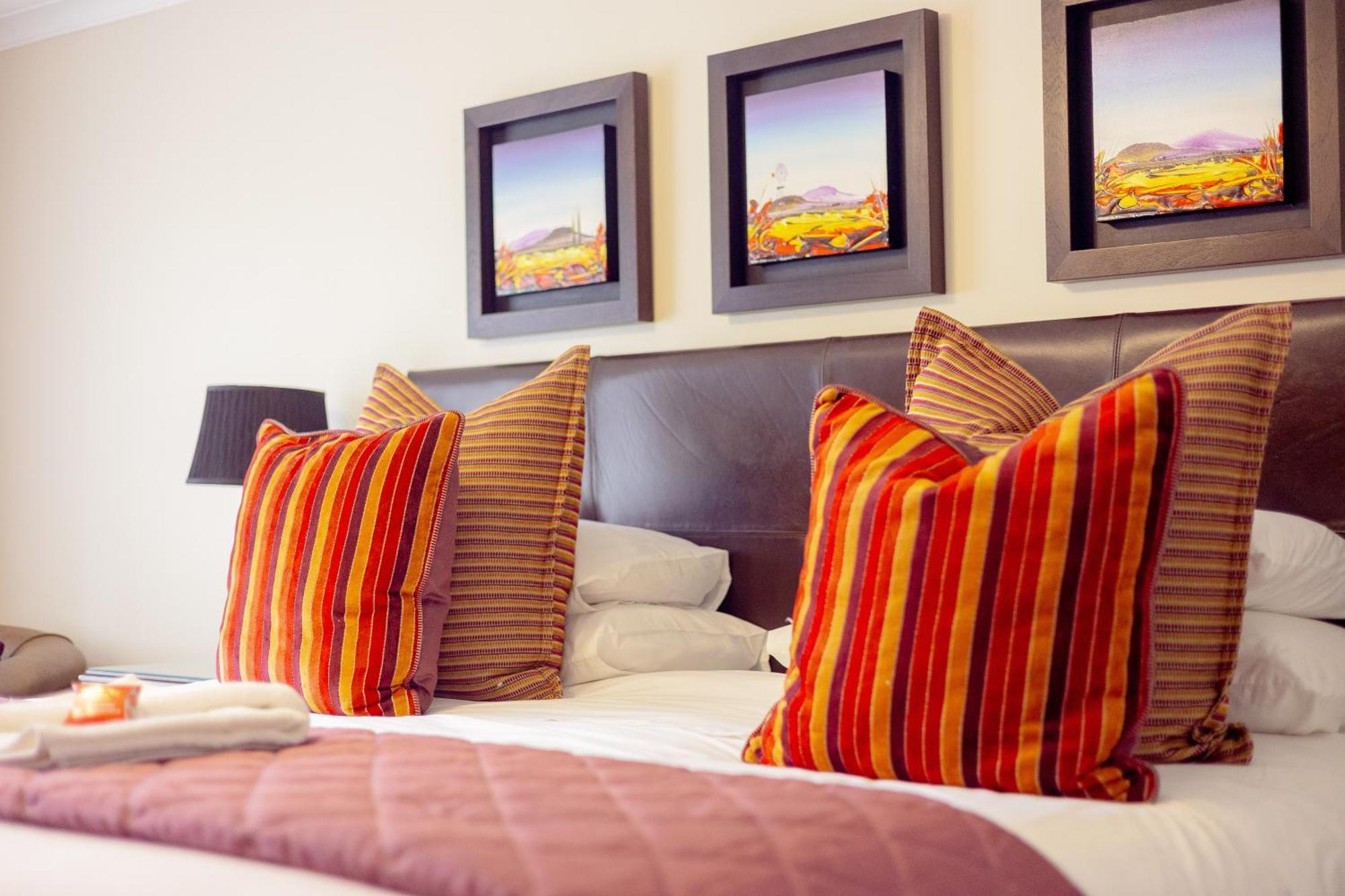 Sunward Park Guest House & Conference Center Boksburg Buitenkant foto