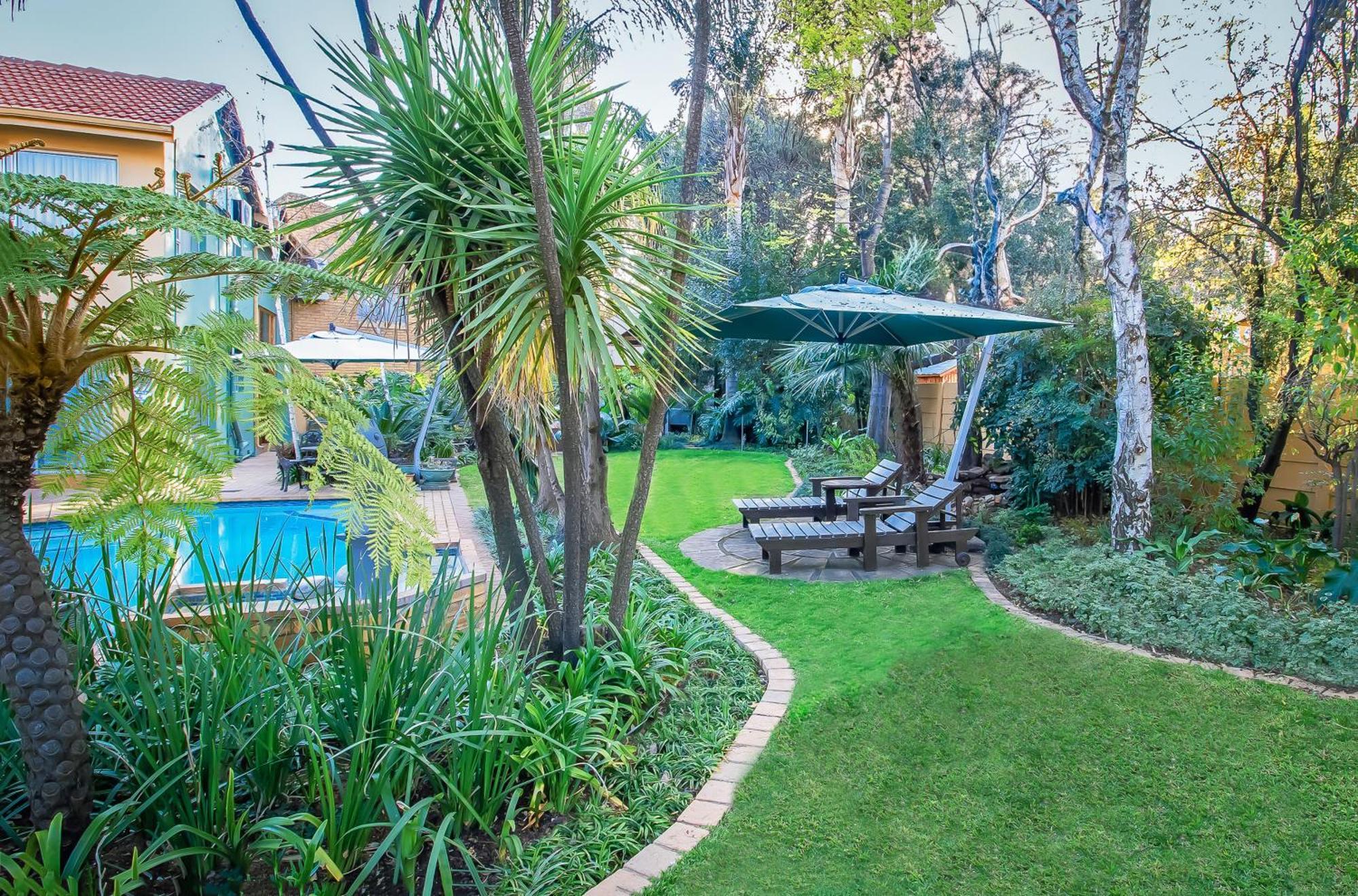 Sunward Park Guest House & Conference Center Boksburg Buitenkant foto