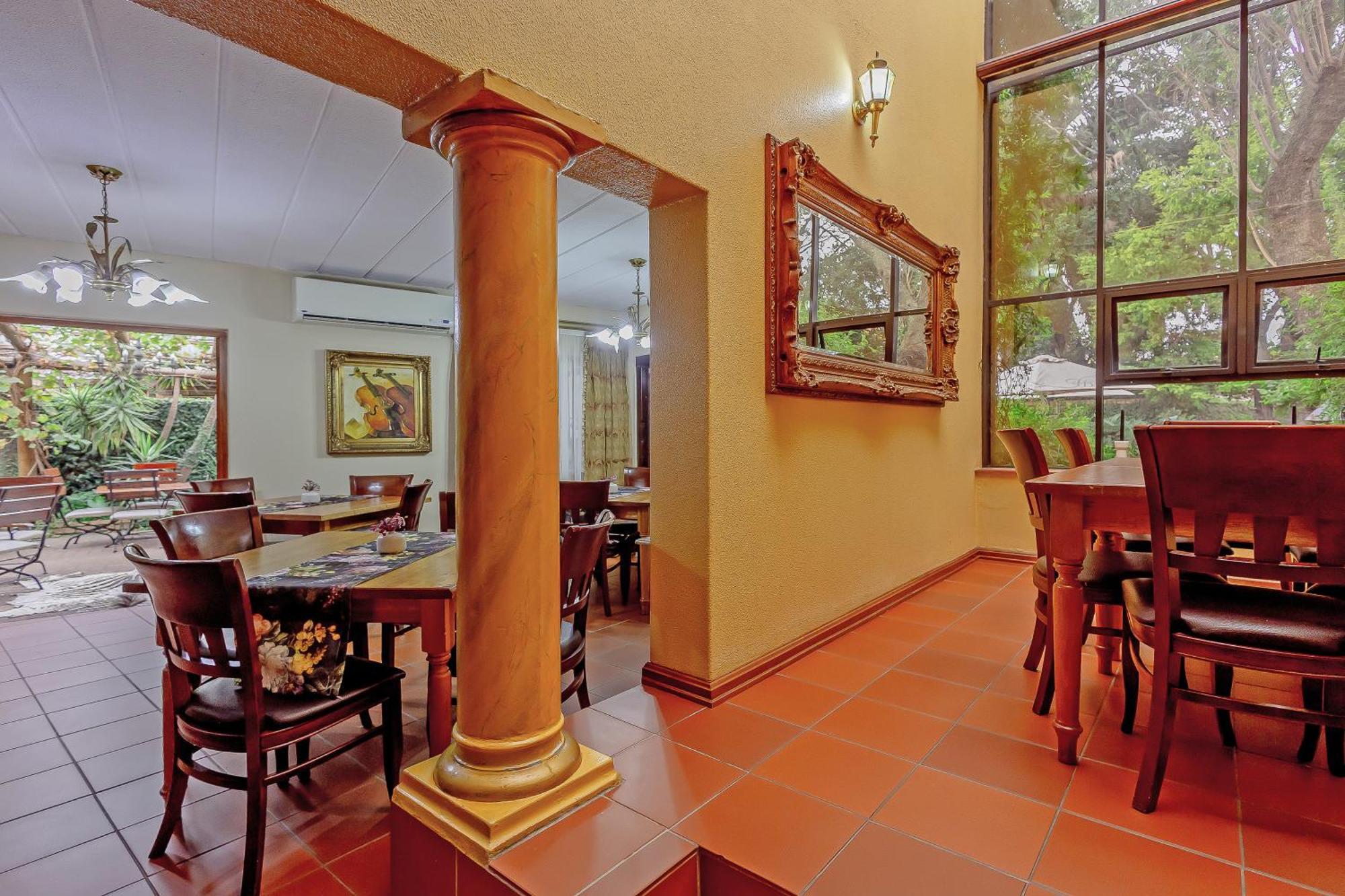 Sunward Park Guest House & Conference Center Boksburg Buitenkant foto